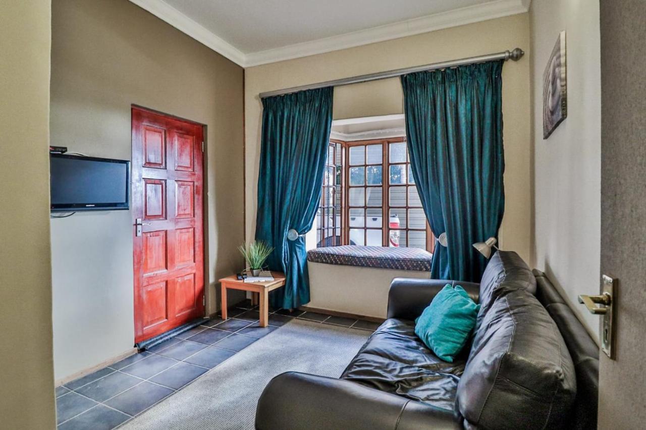 Bed and Breakfast Grace Place Bnb Pretoria-Noord Exterior foto